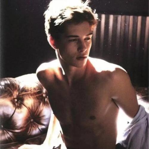 6686体育app首席作者Dashiell