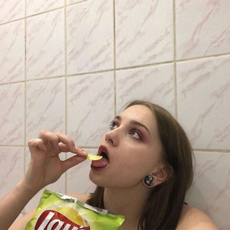 6686体育app铁牌作者Elspeth