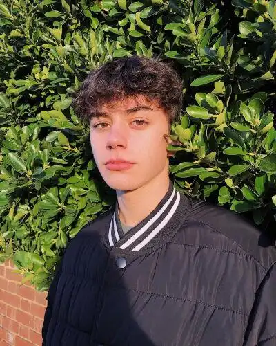 6686体育app铜牌作者Elsa